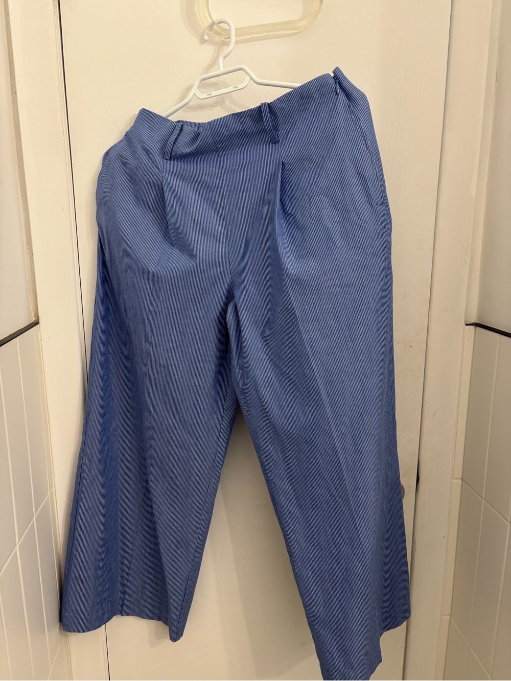 Abercrombie & Fitch Women’s Wide-Leg Chinos in Light Blue